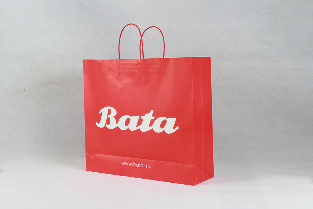 BATA時(shí)尚服裝牛皮紙袋定制 BATA時(shí)尚服裝牛皮紙袋定制