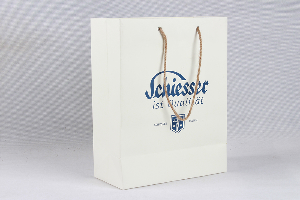 高檔白色字母銅版紙袋 高檔白色字母銅版紙袋