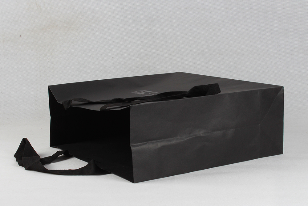 高檔黑色字母銅版紙袋 高檔黑色字母銅版紙袋