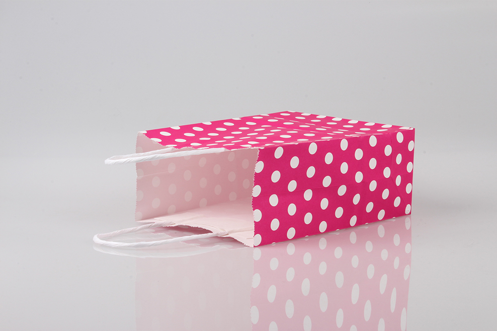 圓點(diǎn)清新禮品白牛皮紙袋 圓點(diǎn)清新禮品白牛皮紙袋