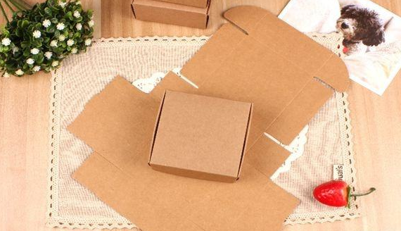 關(guān)于牛皮紙和?？埖膮^(qū)別應(yīng)用