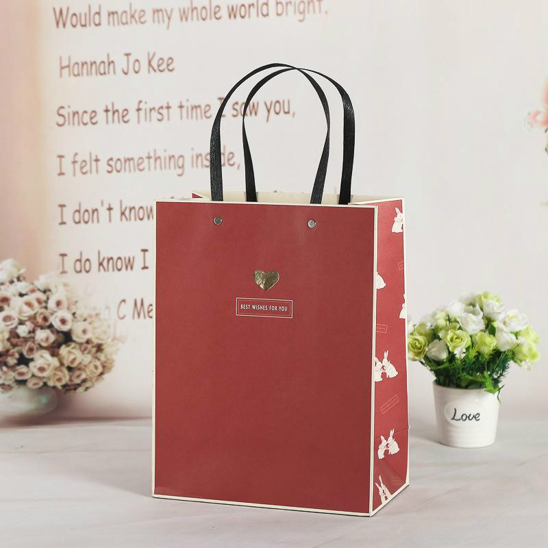 從品牌服裝包裝來分析未來服裝行業(yè)包裝的發(fā)展趨勢(shì)