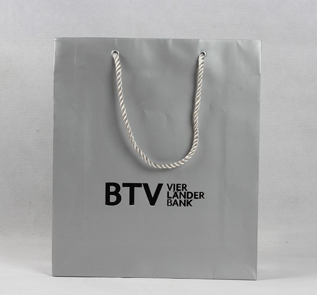 禮品紙袋要怎么定制成為企業(yè)所需要的？