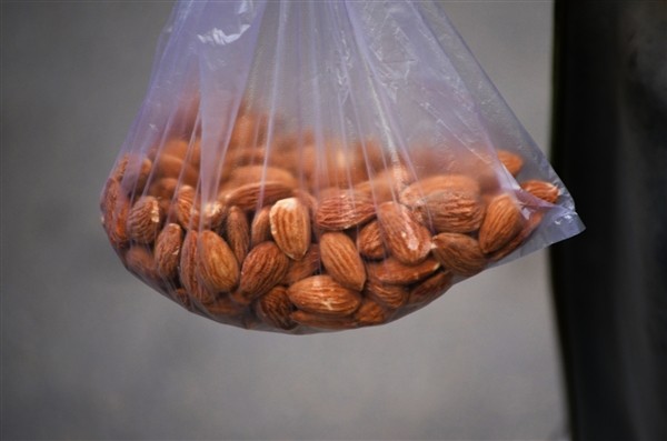 餐飲打包袋明年不能用這種塑料袋了！